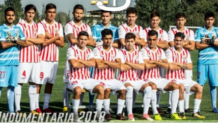 Unión San Felipe estrenó camiseta inspirada en el "Ballet Blanco"
