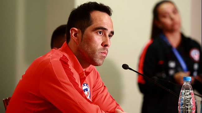 Claudio Bravo: "La pena me embarga, descansen en paz pequeños campeones"