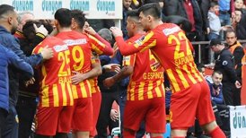 Gonzalo Espinoza fue titular en trabajada victoria de Kayserispor en Turquía