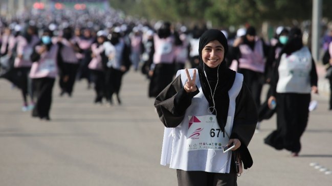 Mujeres de Arabia Saudita corrierron su primera carrera
