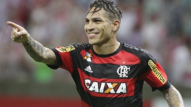 Paolo Guerrero se reincorporará este martes a entrenamientos de Flamengo
