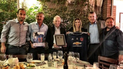 Dirigencias de U. de Chile y Racing compartieron cena en la previa del duelo copero