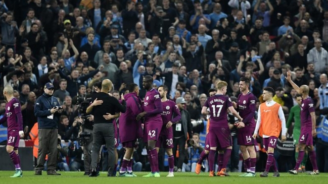 Manchester City y Claudio Bravo se coronaron campeones de la Premier League