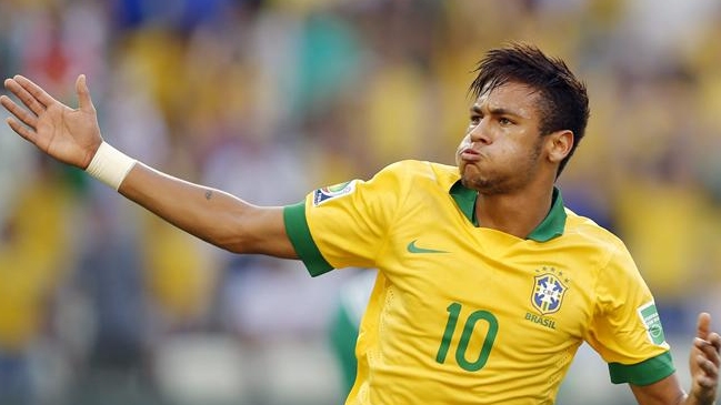 Neymar dio señales de recuperación de cara al Mundial dominando la pelota
