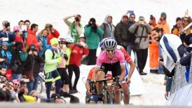 Simon Yates se acercó al título del Giro de Italia tras quedarse con la novena etapa