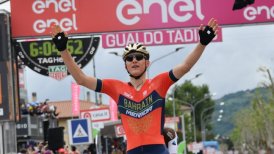 Matej Mohoric ganó la etapa maratón en el Giro de Italia
