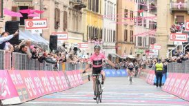 Simon Yates consolidó su liderato en el Giro con triunfo en la etapa 11