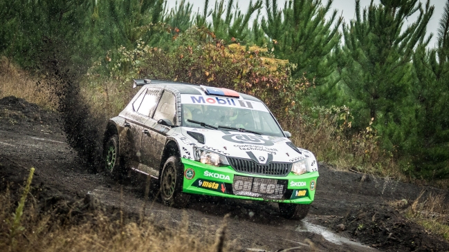 Francisco López sufrió accidente en una complicada segunda jornada del Rally Mobil