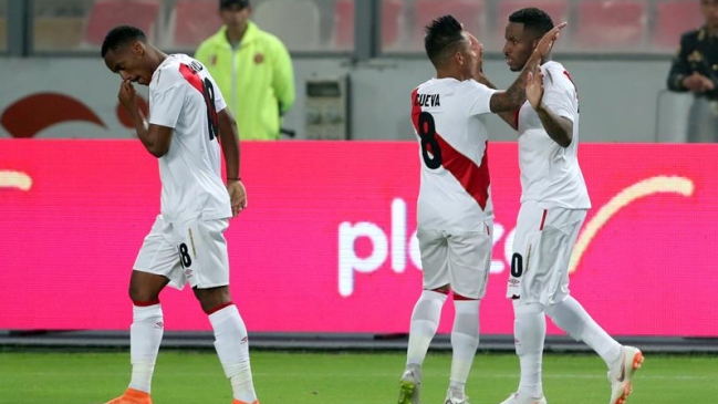 Perú derrotó cómodamente a Escocia en la despedida de sus hinchas previa al Mundial