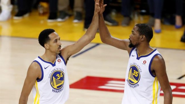 Los Warriors dominaron en la prórroga a los Cavs y se quedaron con el primer duelo de la final