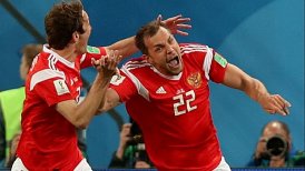 Rusia y Uruguay se instalaron en octavos de final dejando eliminados a Egipto y Arabia Saudita