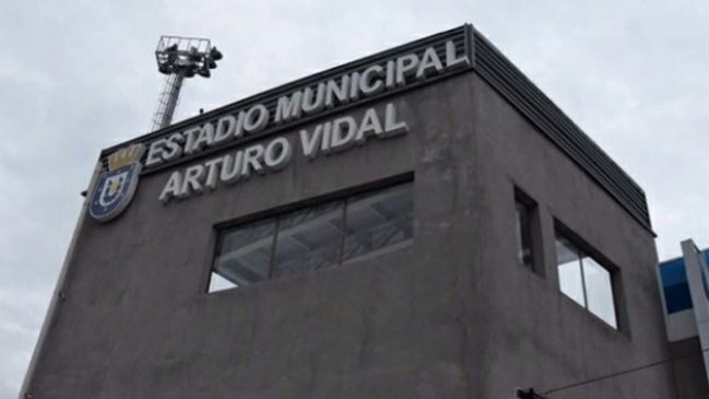 Estadio "Arturo Vidal" conservará su nombre: Se descartó el cambio pese a conflictos con Rodelindo Román