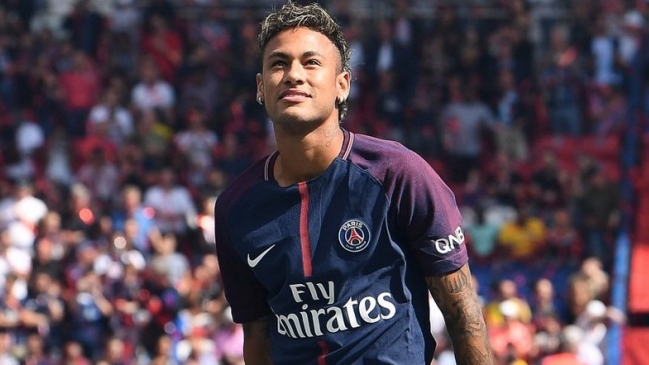 Neymar llegó a China para incorporarse a la concentración de PSG