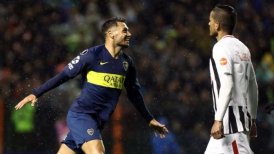 Boca Juniors doblegó bajo la lluvia a Libertad y se acercó a cuartos en Copa Libertadores