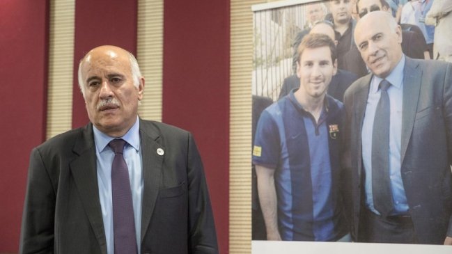La FIFA castigó al presidente de la Federación de Palestina por supuestas amenazas contra Messi