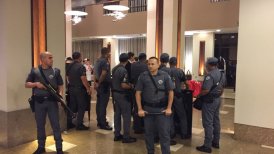 Incidentes en el hotel de concentración de Colo Colo: La policía debió retirar a más de 20 hinchas