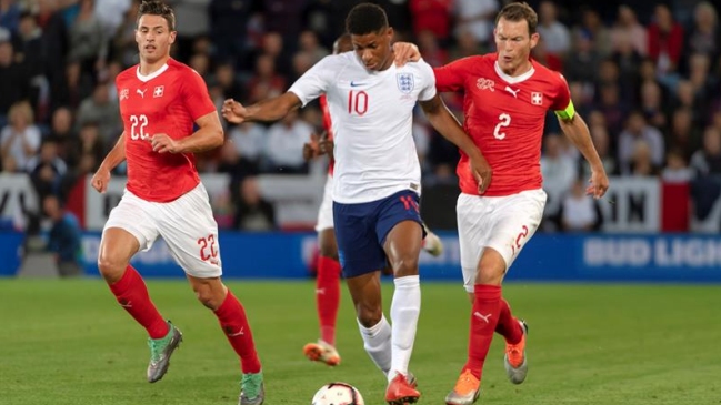 Inglaterra se redimió de la caída con España tras vencer a Suiza en amistoso