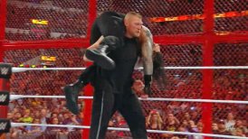 Lesnar atacó a Reigns y Strowman en el evento estelar de WWE Hell In a Cell