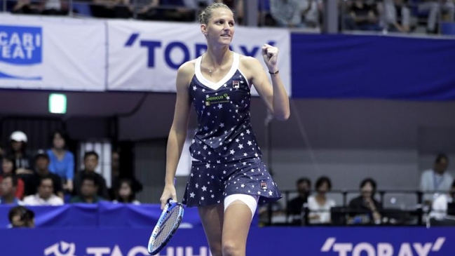 Karolina Pliskova cortó la racha de Naomi Osaka tras imponerse en la final del WTA de Tokio