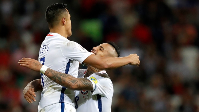 Alexis Sánchez y Arturo Vidal lideran la nómina de la Roja para amistosos ante México y Perú