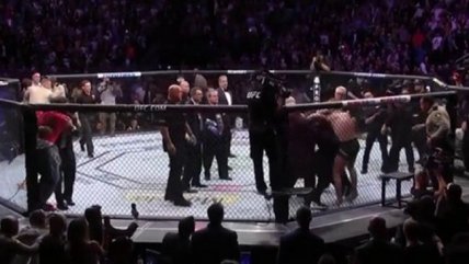 Khabib Nurmagomedov protagonizó bochornoso espectáculo tras someter a Conor McGregor