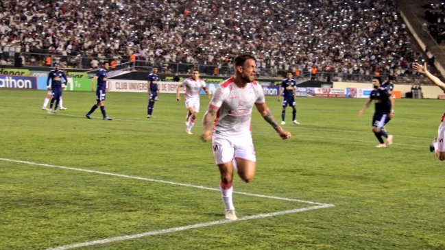 Nicolás Córdova le ganó el clásico a Mario Salas en Perú