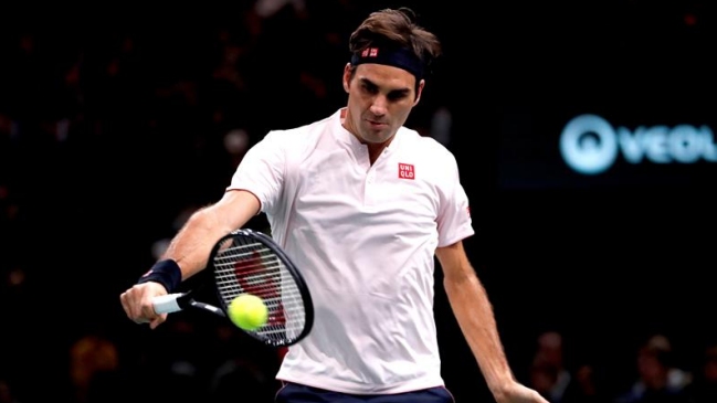 Roger Federer se instaló en cuartos en Paris-Bercy tras sólida victoria sobre Fabio Fognini