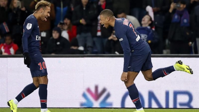 Neymar y Kylian Mbappé llegaron disfrazados de "La Casa de Papel" al duelo entre PSG y Lille