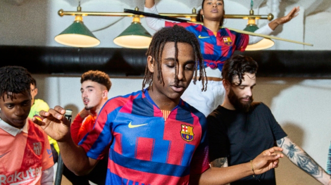 Nike celebra 20 años vistiendo a Barcelona con una camiseta de colección