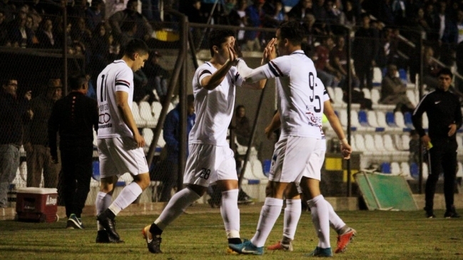 Santa Cruz rescató un empate frente a Colchagua y sigue liderando la liguilla de ascenso