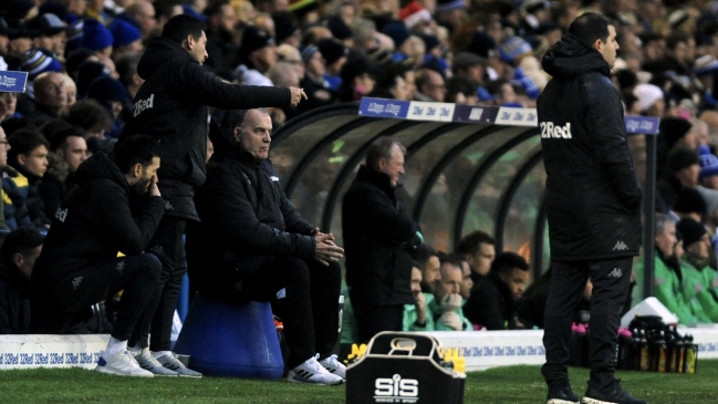 Leeds de Marcelo Bielsa derribó a QPR y sigue al acecho de la cima en la Championship