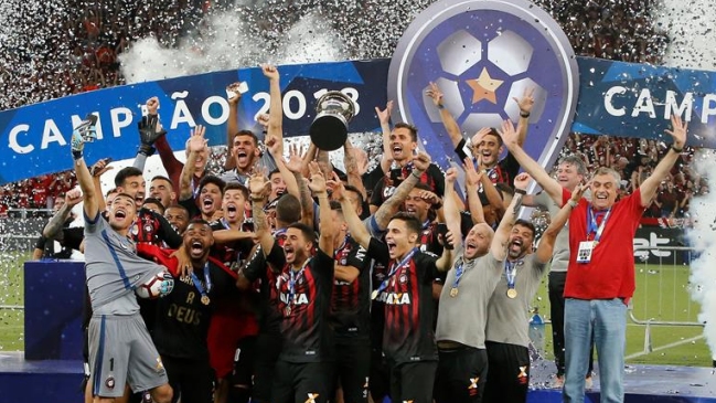 Atlético Paranaense batió en los penales a Junior y conquistó su primera Copa Sudamericana