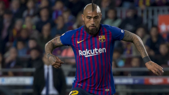 Medio español calificó como un "torbellino" la temporada de Arturo Vidal con Barcelona