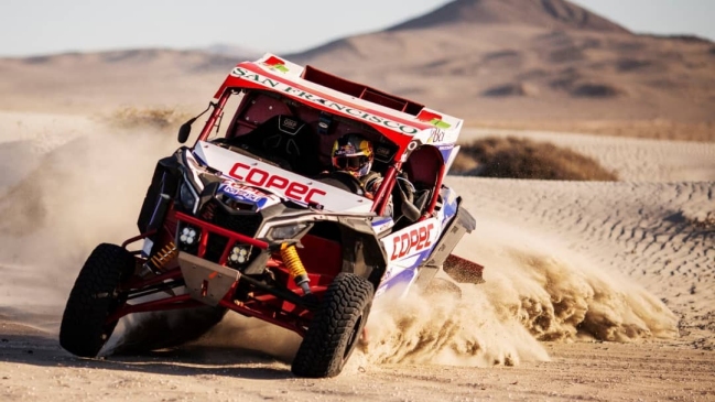 Francisco "Chaleco" López se metió al podio en la primera etapa de los SxS en el Dakar 2019