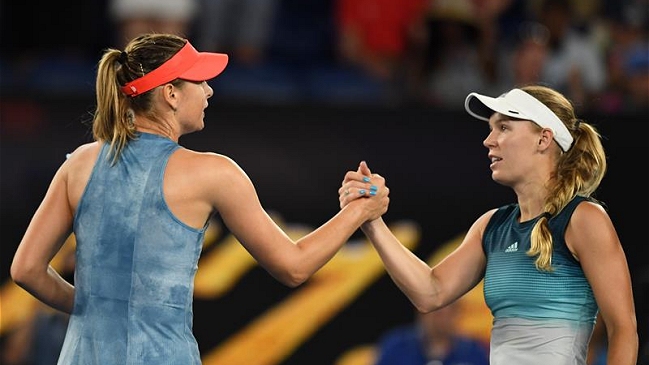Maria Sharapova eliminó a Caroline Wozniacki y dejó vacante la corona del Abierto de Australia