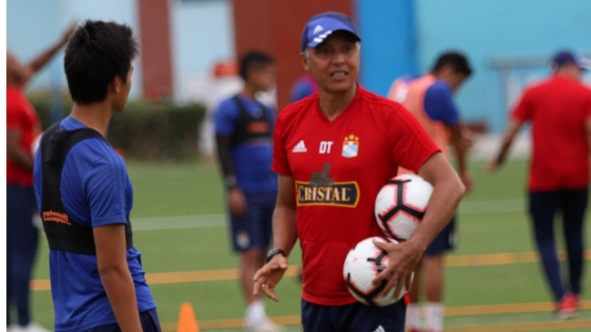 Sporting Cristal, rival de U. de Concepción, quedó sin director técnico