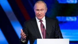 Vladimir Putin otorgó la Orden de la Amistad al presidente de la FIFA