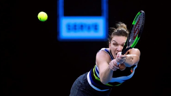 Simona Halep arrolló a Lesia Tsurenko y avanzó a cuartos en Doha