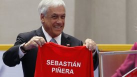 Las encontradas reacciones sobre el anuncio de Piñera por candidatura mundialista de Chile