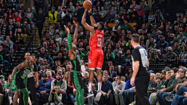 Houston Rockets sigue intratable tras derrotar como visita a Boston Celtics