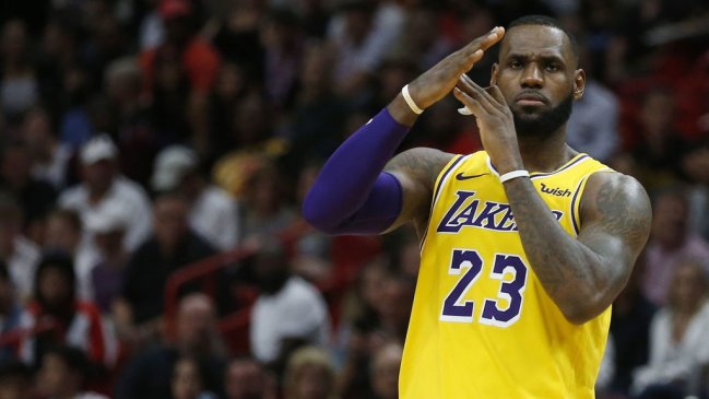 Los Angeles Lakers y LeBron James se quedaron sin play-offs tras caer ante Brooklyn Nets
