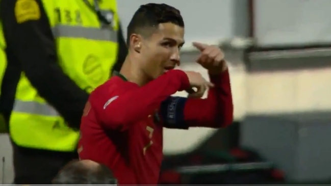 Cristiano Ronaldo salió lesionado en partido de Portugal ante Serbia