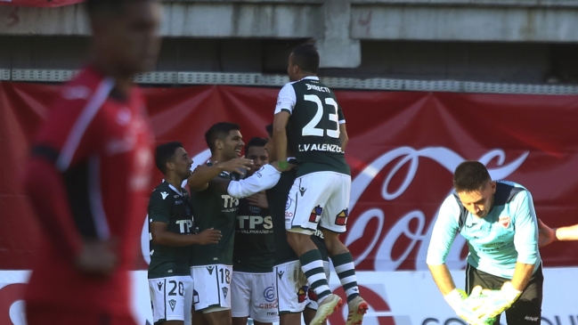 [Video] Santiago Wanderers renovó su liderato en la Primera B tras gran goleada sobre Ñublense