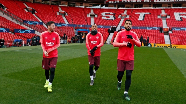 "¡Listos para mañana!": Arturo Vidal reconoció la cancha de Old Trafford con Messi y Suárez