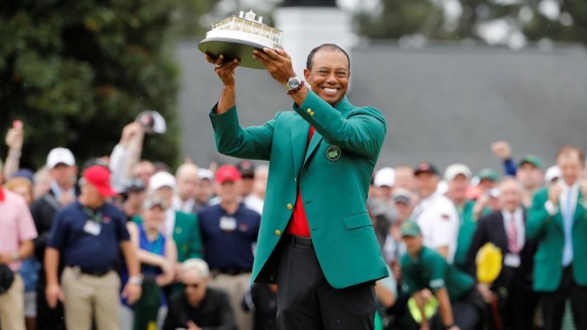 Tiger Woods hizo historia y por quinta vez conquistó el Masters de Augusta