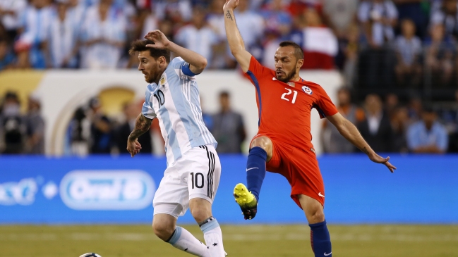 Marcelo Díaz: Si hubiésemos tenido a Messi en la Roja, en Brasil éramos campeones del mundo