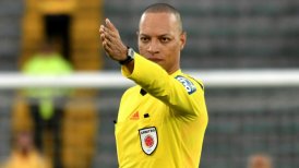 Arbitro colombiano renunció por "los errores cometidos" en sus últimos partidos