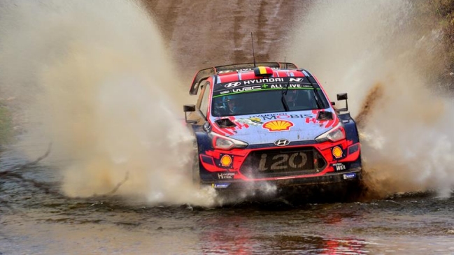 Thierry Neuville tomó el liderato en el Rally de Argentina