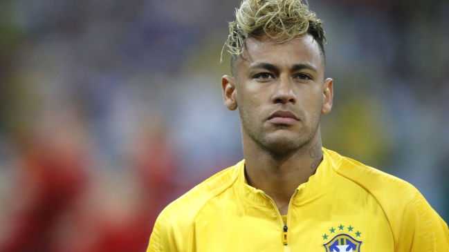 Zé Roberto pidió que le retiren la capitanía de la selección brasileña a Neymar