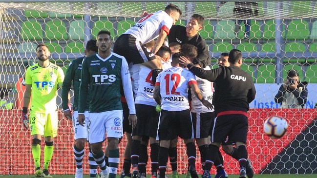 Deportes Copiapó doblegó a Santiago Wanderers en un duelo envuelto en polémicas
